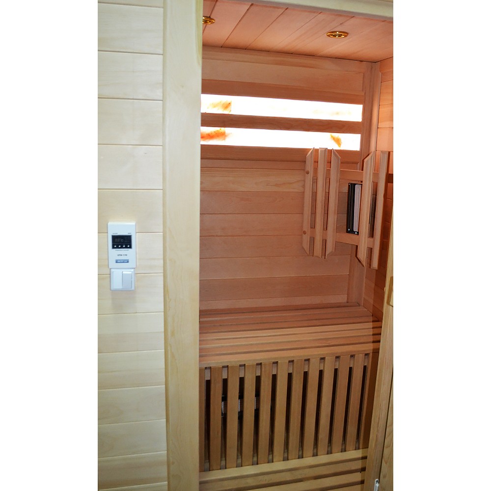 Двухместная кабина из кедра с излучателями и с соляной вставкой в 2 ряда в задней стенке