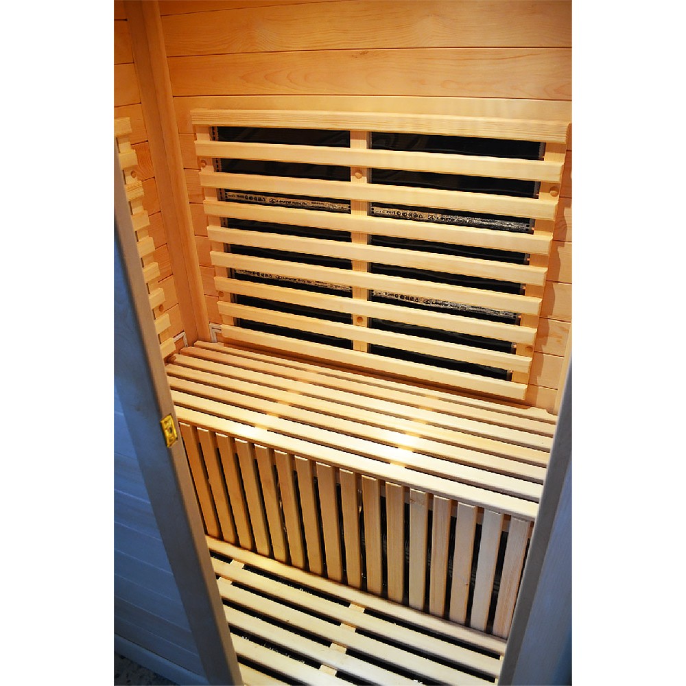 Двухместная кабина из кедра с карбоновыми излучателями