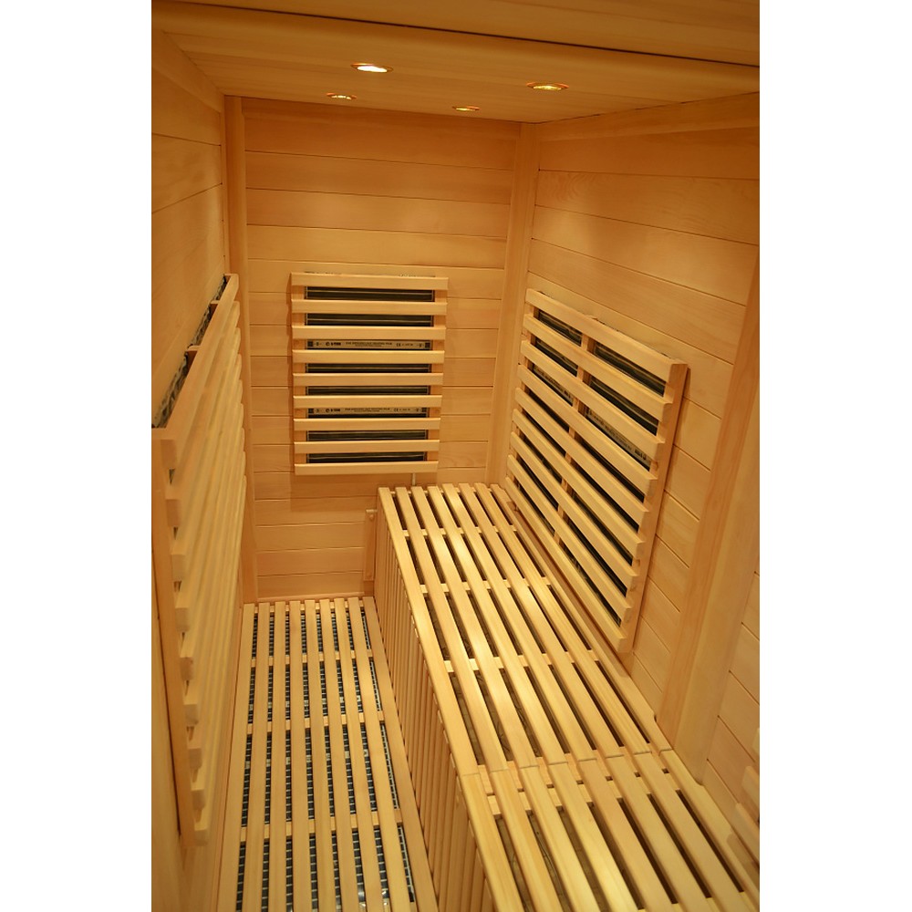 Четырехместная кабина из кедра с карбоновыми излучателями