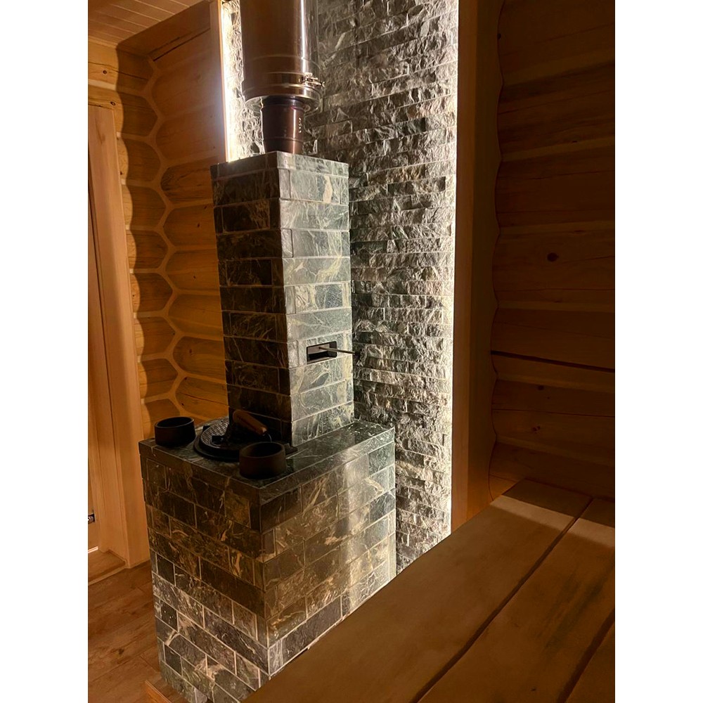 Печь Авангард ЗК 35 в облицовке Классика 940/40 Талькохлорит кирпич и панорамной дверцей со стеклом для парных до 35 м³